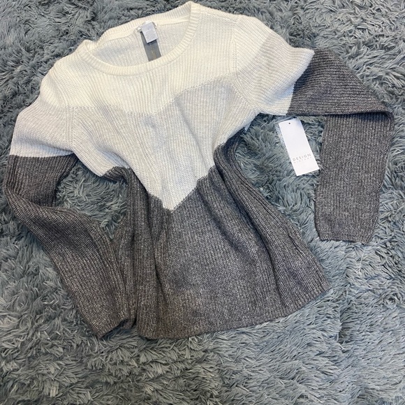 Stitch Did Design History Sweater grey nwt medium - Picture 4 of 9